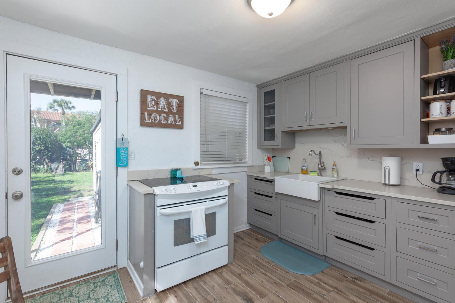 Seas The Day - 4 Blocks To The Beach, Restaurant, And Bar District - Great Deck And Outdoor Space!! Jacksonville Beach Bagian luar foto